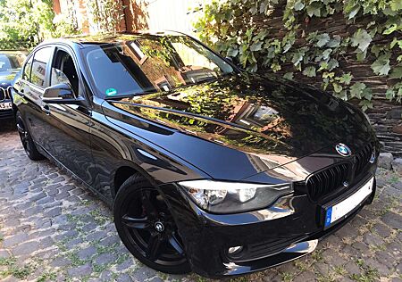 BMW 318d 318 Aut. BLACK EDITION 2. Hand