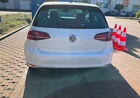 VW Golf Volkswagen GTD GTD BlueMotion Technology DSG