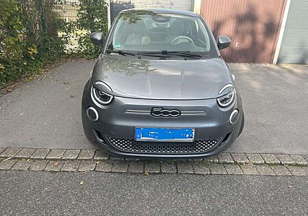 Fiat 500 Elektro 500e La Prima