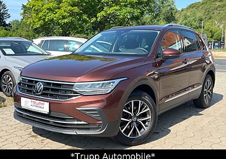 VW Tiguan Volkswagen Life 2.0 TDI/LED/AHK/Virtual/ACC/R-Kam/SH