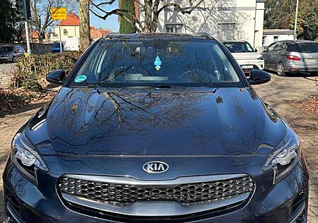 Kia XCeed 1.6 T-GDI OPF DCT7 PLATINUM EDITION