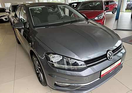 VW Golf Volkswagen 1.5 TSI ACT Sound