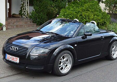 Audi TT 1.8 T ,Sportsitze, Sportauspuff, Alu 9x17 R&H,