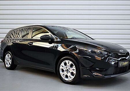 Kia Cee'd Ceed / SW T-GDI Gold NAVI*CARPLAY*LED*KAMERA*SPURH