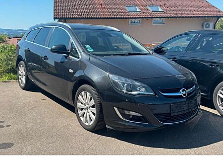 Opel Astra J 2.0CDTI ST Exklusiv RKAM NAVI L&SHZ TEMP