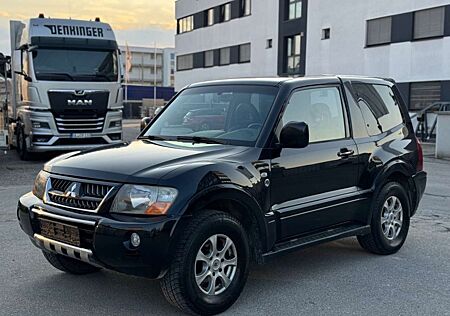 Mitsubishi Pajero 3.2 DI-D Dakar Automatik Leder 3 Türer