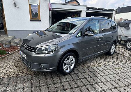 VW Touran Volkswagen 2.0 TDI DPF DSG Highline
