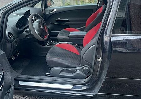 Opel Corsa 1.6 Turbo GSi OPC