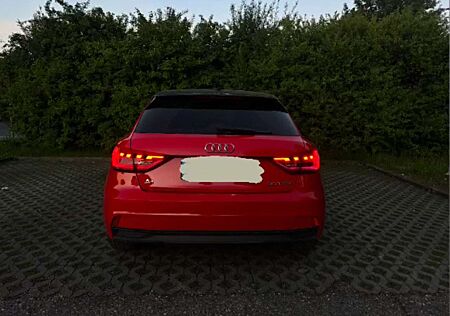 Audi A1 30 TFSI Sportback S tronic advanced