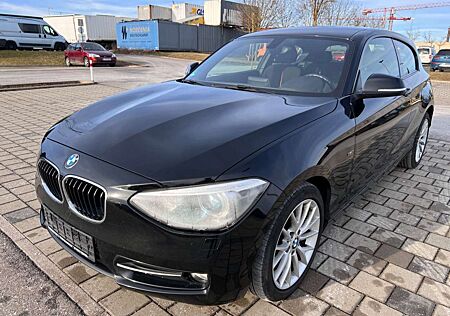 BMW 116 i SPORT LINE/AUTOMATIK/SHZ/NAVI/XENON/PDC