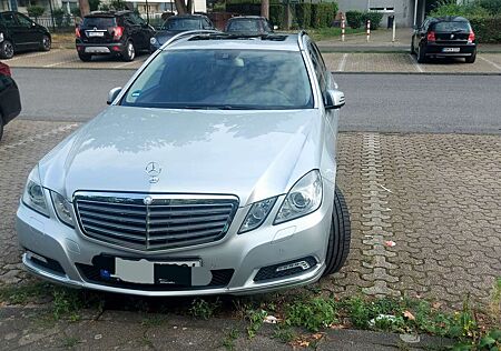 Mercedes-Benz E 350 T CDI DPF BlueEFFICIENCY 7G-TRONIC