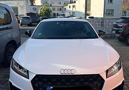Audi TT Coupe 40 TFSI S tronic