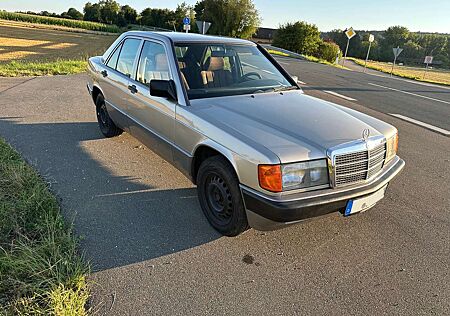 Mercedes-Benz 190 E