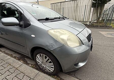 Toyota Yaris 1.0 VVT-i