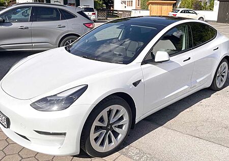 Tesla Model 3 gebraucht kaufen Tesla Model 3 Langstreckenbatt. Allradantrieb Dual Motor