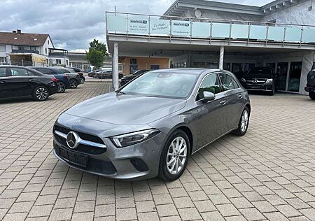 Mercedes-Benz A 200 *MBUX*Distr.Navi*Mulitbeam*RCAM*AHK