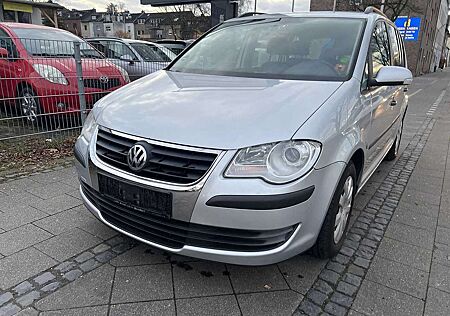 VW Touran Volkswagen Concetline 1.4 TSI 7 Sitzer 1.4 TSI Comfortline