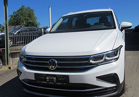 VW Tiguan Volkswagen Elegance-Navi-Virtual-AHK-SHZ-LHZ-LED-18"Alu-1.HD