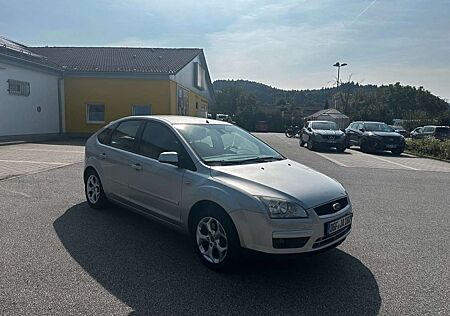 Ford Focus 2.0 Style Gasanlage Rostfrei Pdc Tempomat