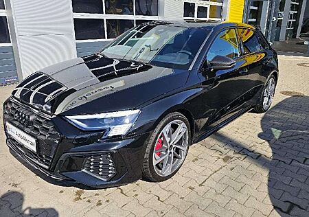 Audi S3 Sportback Carbon/Pano/virt.Pedal/ACC/Sideass/