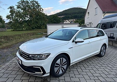 VW Passat Variant Volkswagen 1.4 GTE *LED*DSG*Navi*Klima*HU 11/26*Spurhalte*ACC
