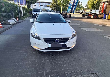 Volvo V40 D2