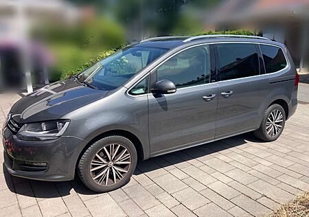 VW Sharan Volkswagen 2.0 TDI BlueMotion Technology Allstar