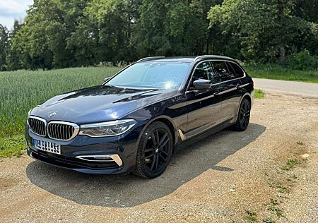 BMW 530d 530 5er Touring Diesel xDrive Touring Aut. Luxury