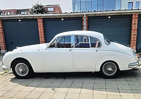 Jaguar MK II