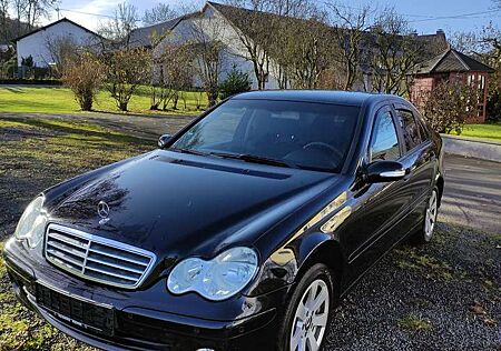 Mercedes-Benz C 180 Kompressor (203.046)
