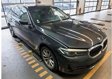 BMW 520 dxD/Aut/LCPProf/Panor/LED/AHK/ParkAs/StandHz