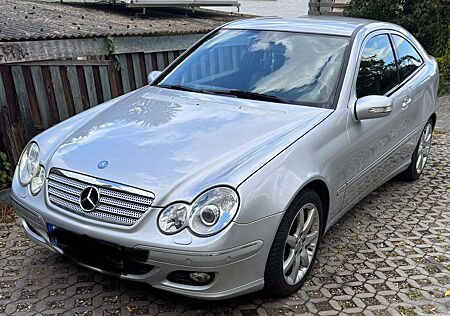 Mercedes-Benz 220 CDI