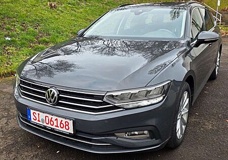 VW Passat Variant Volkswagen 2.0TDI, 1Hand,DSH,CAM,LED,DYNAUDI