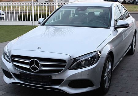 Mercedes-Benz C 180 Avantgarde, Navi, 8fach Bereift,Parktronic, Tempo.