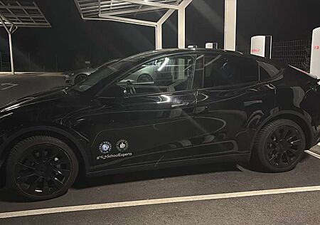Tesla Model Y Long Range Dual Motor AWD