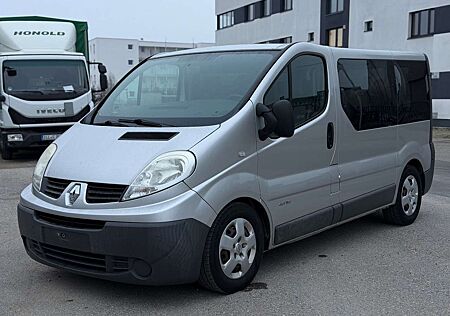 Renault Trafic Combi 2.0 dCi L1H1 9Sitzer Klima TÜV2027