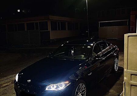 BMW 530 xDrive M paket Österreich-Paket Aut.