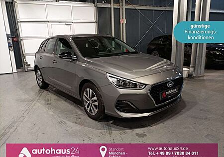 Hyundai i30 1.4 YES! Navi|ParkPilot|Kamera