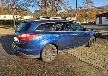 Ford Focus Turnier 1.0 EcoBoost Start-Stopp-System Titanium