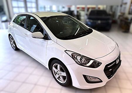 Hyundai i30 blue Basis