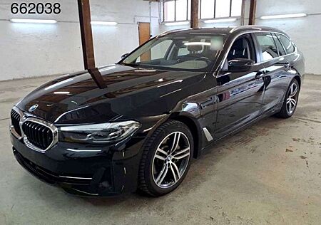 BMW 530 e Nav+VLeder 19"DrivingProf CockpProf 4xSH