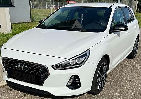 Hyundai i30 1.4 T-GDI Intro Edition Inspektion NEU