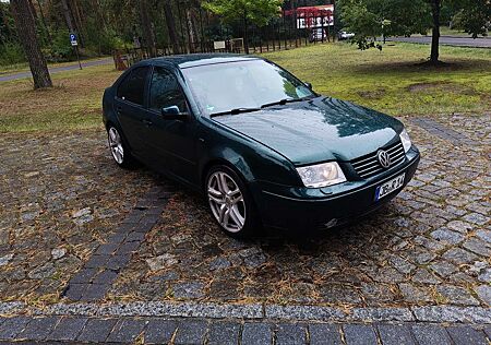 VW Bora Volkswagen 2.3 V5 Highline TÜV 05/2027