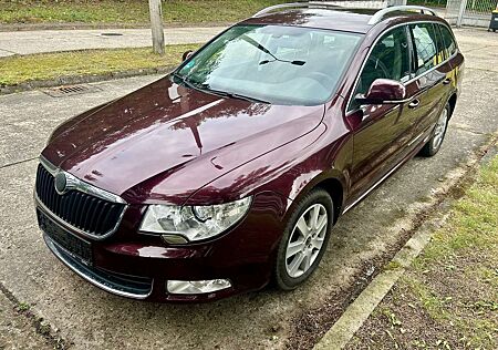 Skoda Superb Kombi Ambition 1.8 TSI Automatik * Navi * Xenon