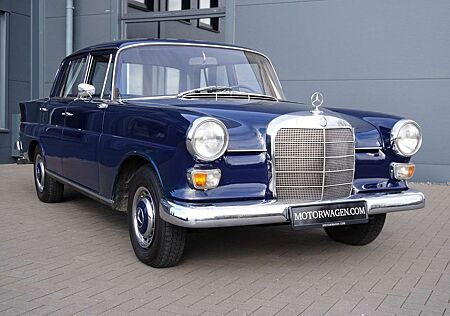 Mercedes-Benz 200