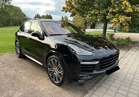 Porsche Cayenne Turbo S PANO ST.HZ TV AHK SPORT CHRONO