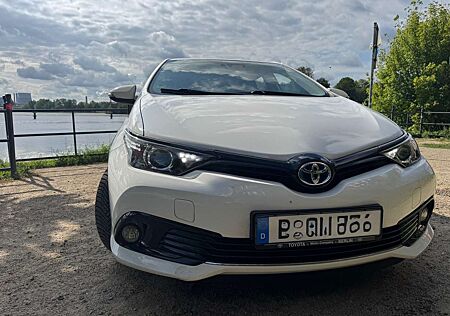 Toyota Auris Hybrid 1.8 VVT-i Hybrid Automatik Team Deuts