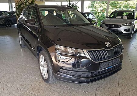 Skoda Karoq TSI DSG STYLE Navi Sitzheiz. Kamera PDC hi+vo LED