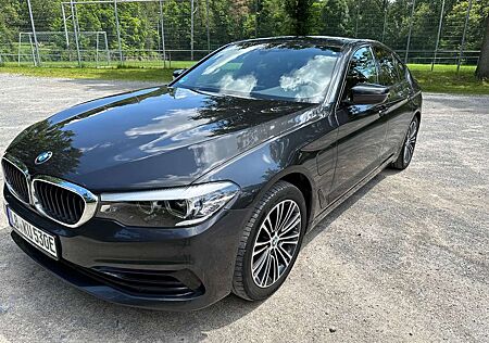 BMW 530e 530 5er Plug-In-Hybrid Aut. Sport Line