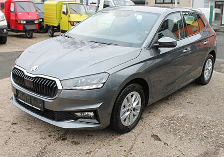 Skoda Fabia TSi 115 Alu PDC LED Kamera SOFORT